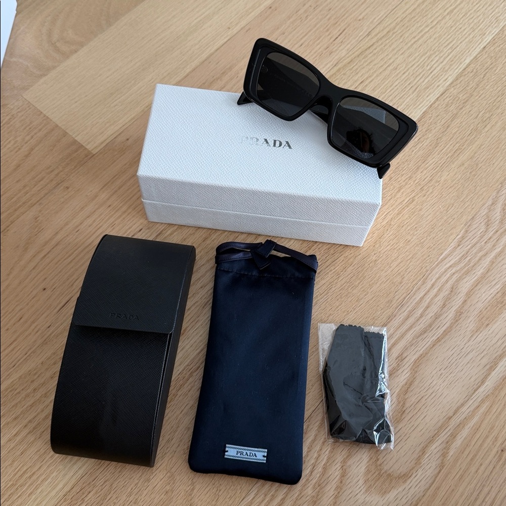 Prada Sunglasses - Picture 4 of 10